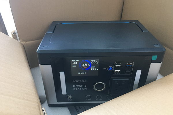 Emballage logistique parfait de la centrale électrique extérieure portable 700W